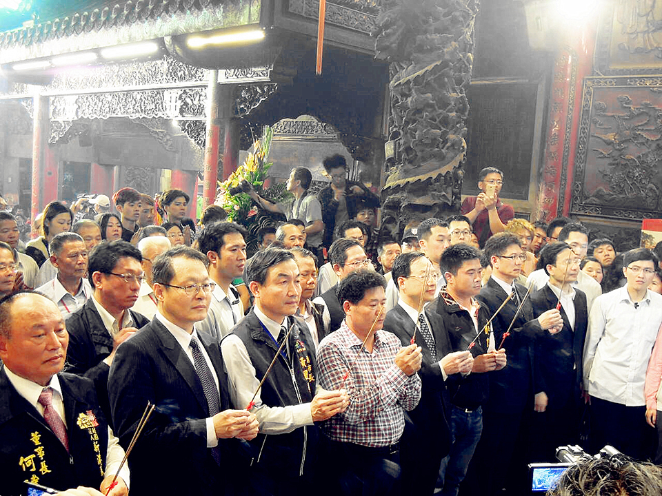 大甲媽祖遶境／ 江揆親迎大甲媽回鑾安座 鐘鼓齊鳴