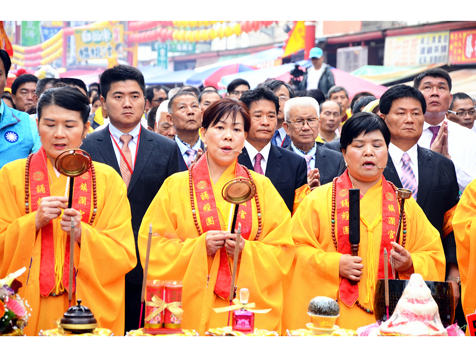 大甲媽祝壽大典 萬名信眾參與