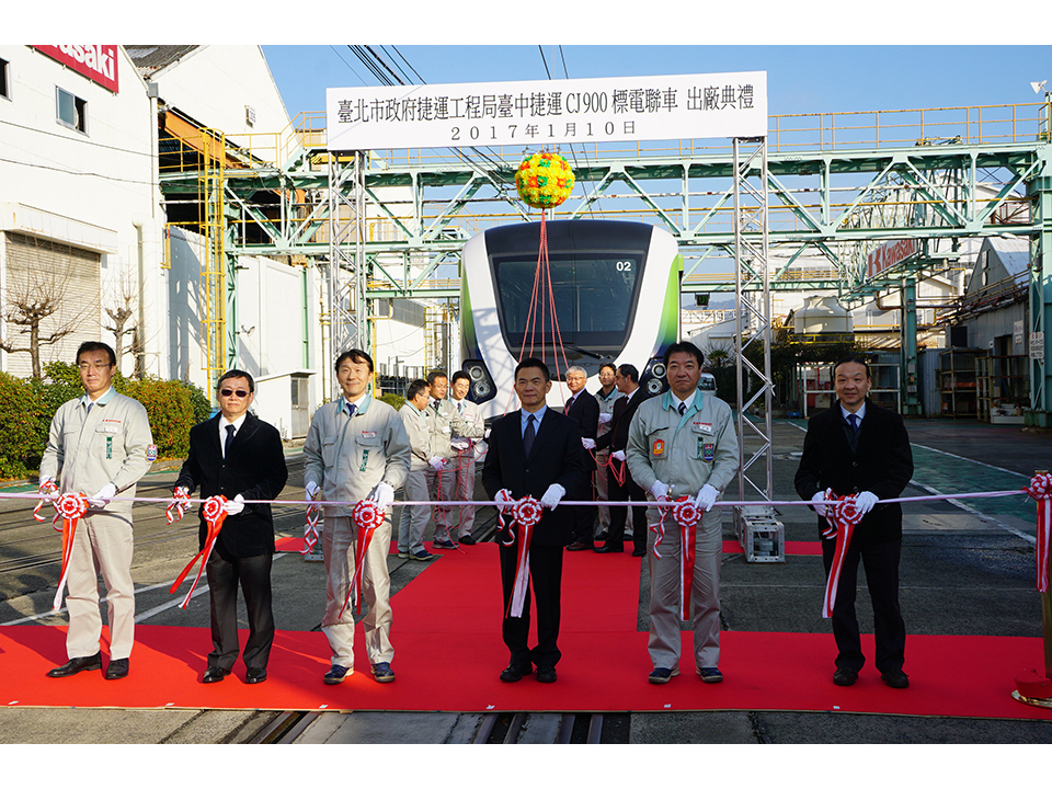 中捷綠線電聯原型車出廠 造型具現代感明年試運轉