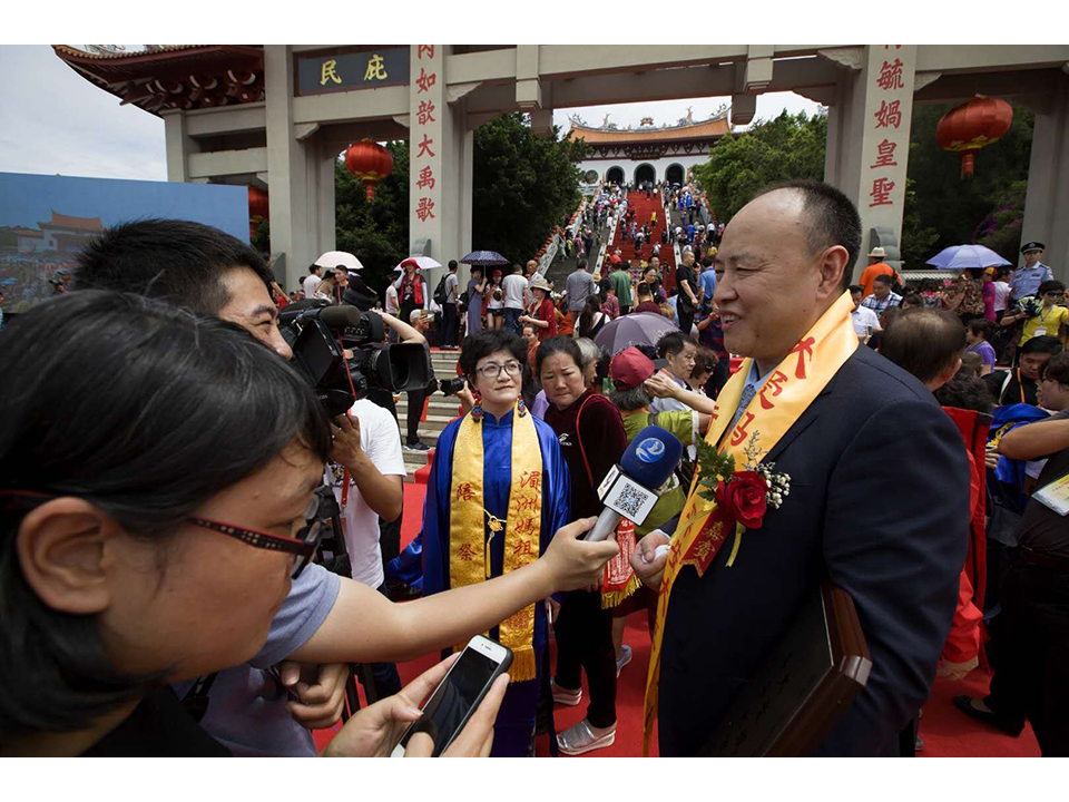 媽祖文化聯誼會趙起良榮獲大愛媽祖平安大使