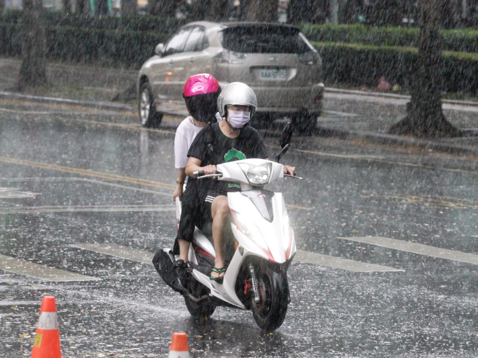 梅雨鋒面今漸南下「很有威力」