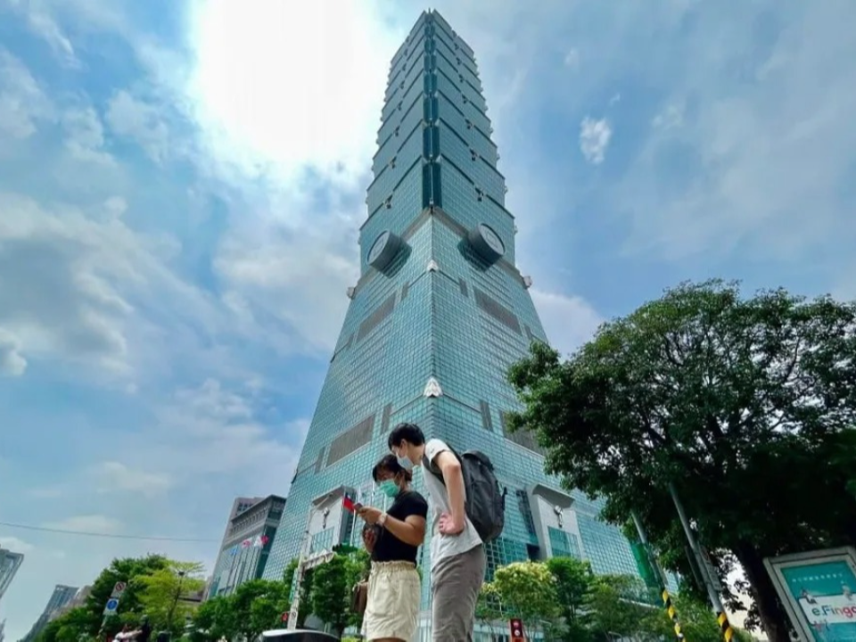 陸配或新住民？觀察台灣生活及兩岸政治