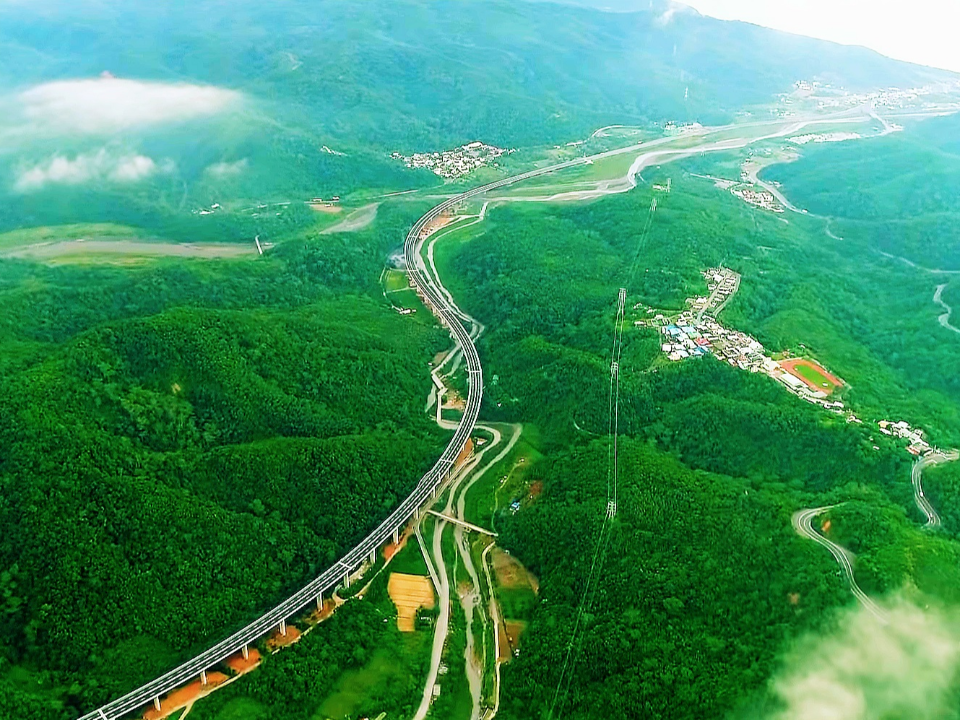 超強祕境壯觀！南迴公路年底通車  巨龍安朔草埔隧道