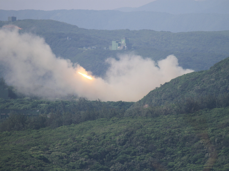 卡彈！雷霆2000火箭車炸毀　軍方：暫停操演調查原因