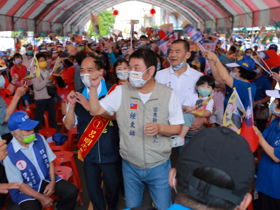 正副元首現身苗栗挺徐定禎  謝福弘 、鍾東錦這樣說