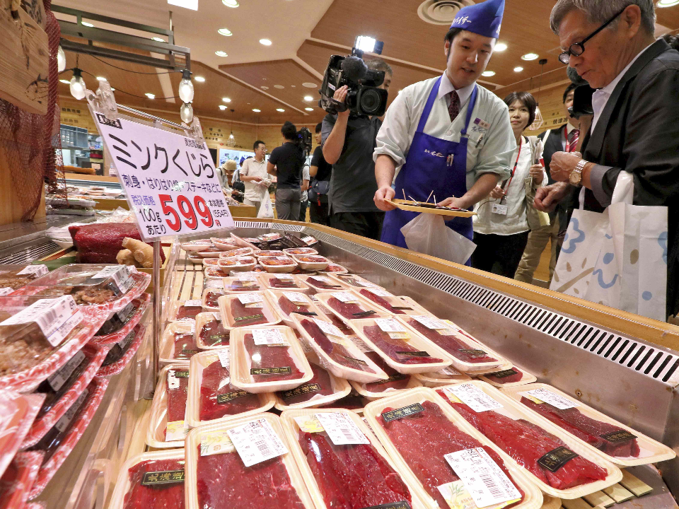 日本恢復商業捕鯨 阪急百貨銷售首批鯨肉