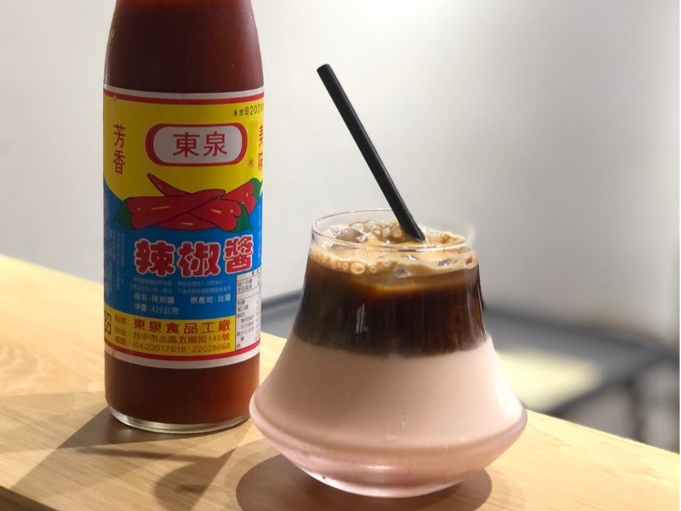 神醬萬用！店家推「東泉辣椒醬+咖啡」　喝下超驚喜