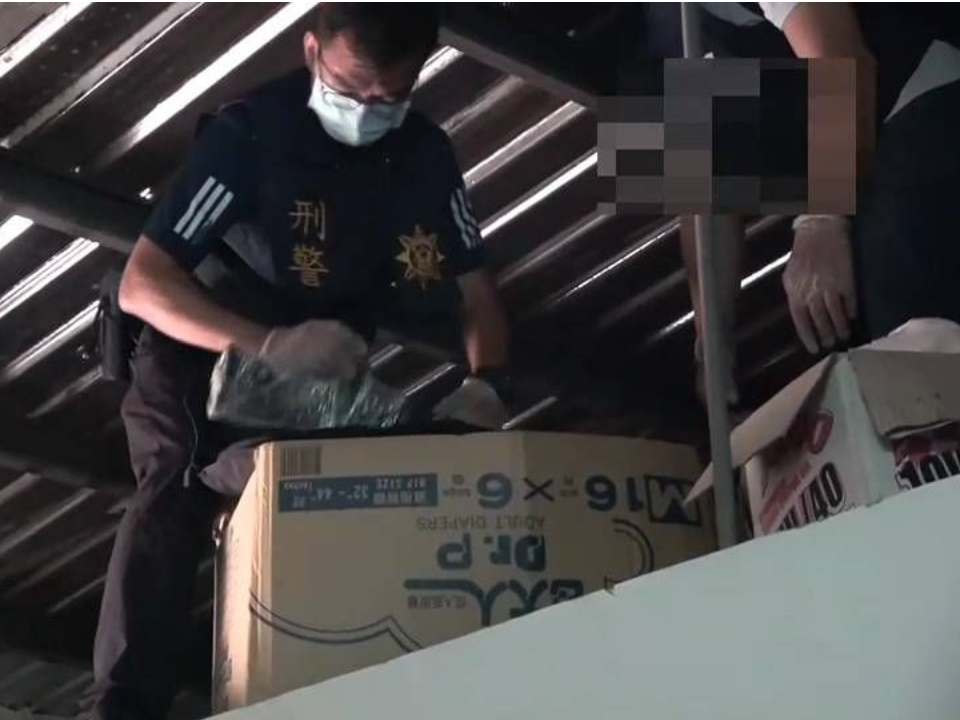 金孫藏大批槍彈！鐵皮屋變軍火庫阿嬤嚇傻 