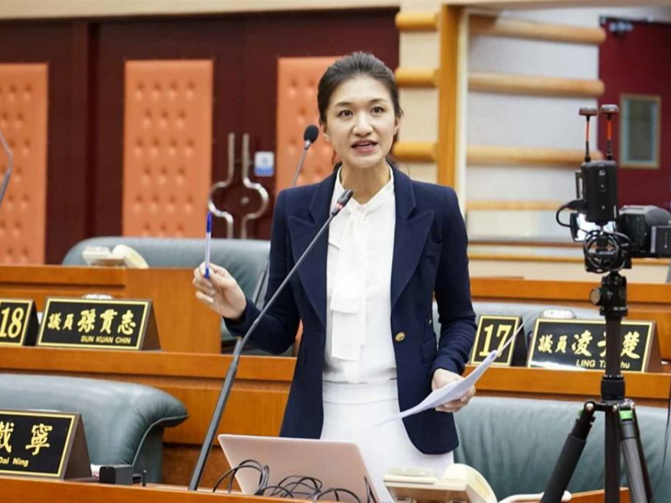 戴寧涉詐領助理費 求重刑24年