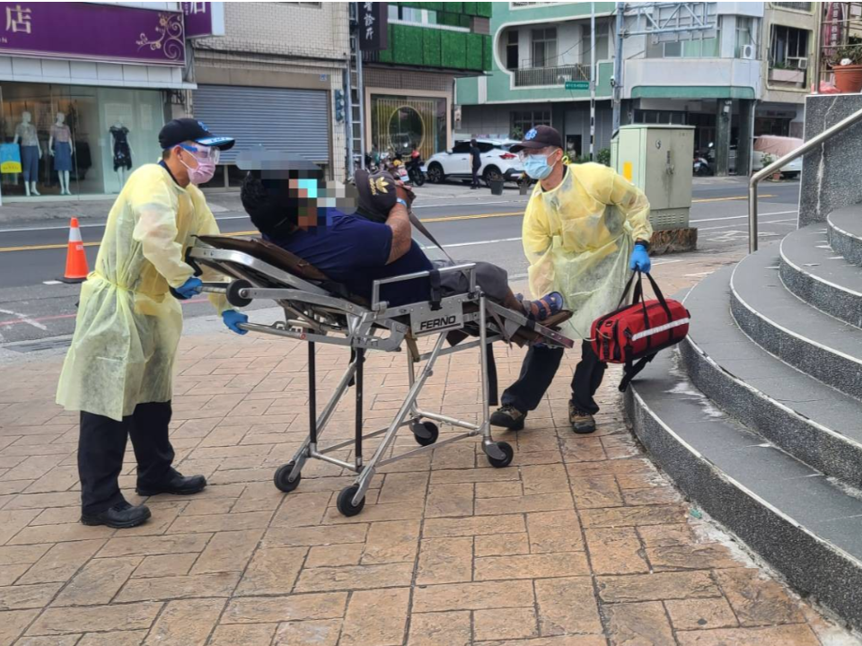 百公斤莽漢持刀追砍醫師 大鬧台東馬偕醫院