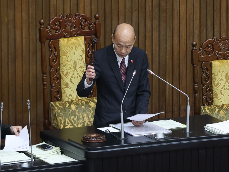 三讀通過！停砍公教年金闖關成功 綠營揭「每位國民扛3萬」