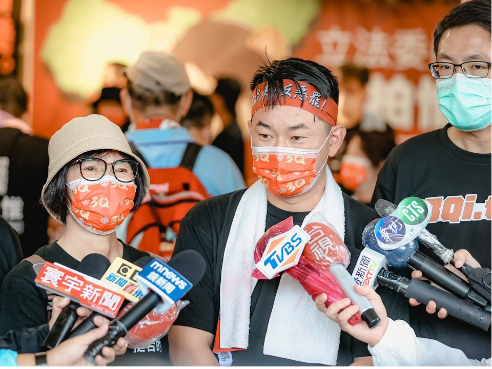 苦行100小時走遍選區 糟蹋別人孩子成就自己