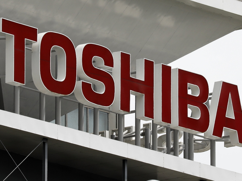 東芝日本廠全停工　ANA兩萬內勤放無薪假