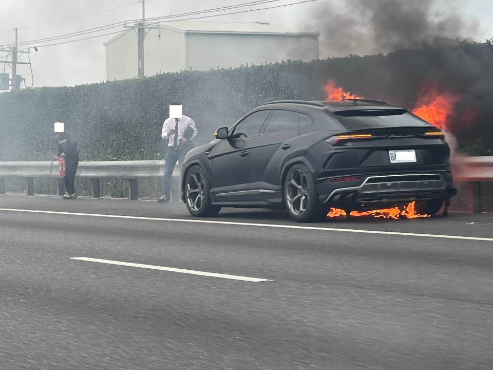 「燒掉一棟房」藍寶堅尼國道火燒車