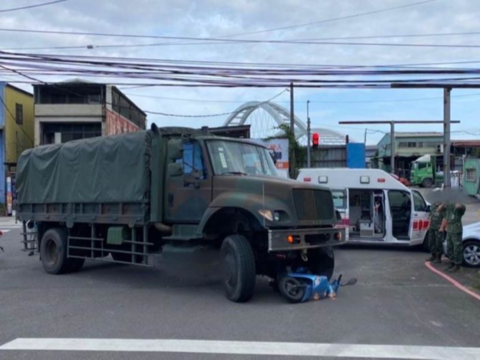 軍卡輾斃母女 肇事士兵無保飭回